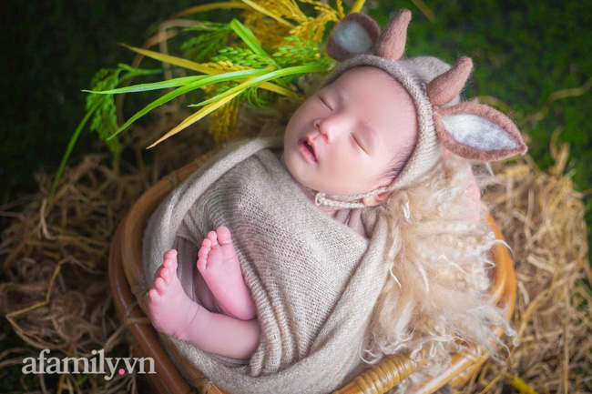 Mẹ trẻ đam mê xin vía lúc bầu, lưu loạt ảnh bé có mũi cao về ngắm, con sinh ra sở hữu diện mạo gây bất ngờ-1