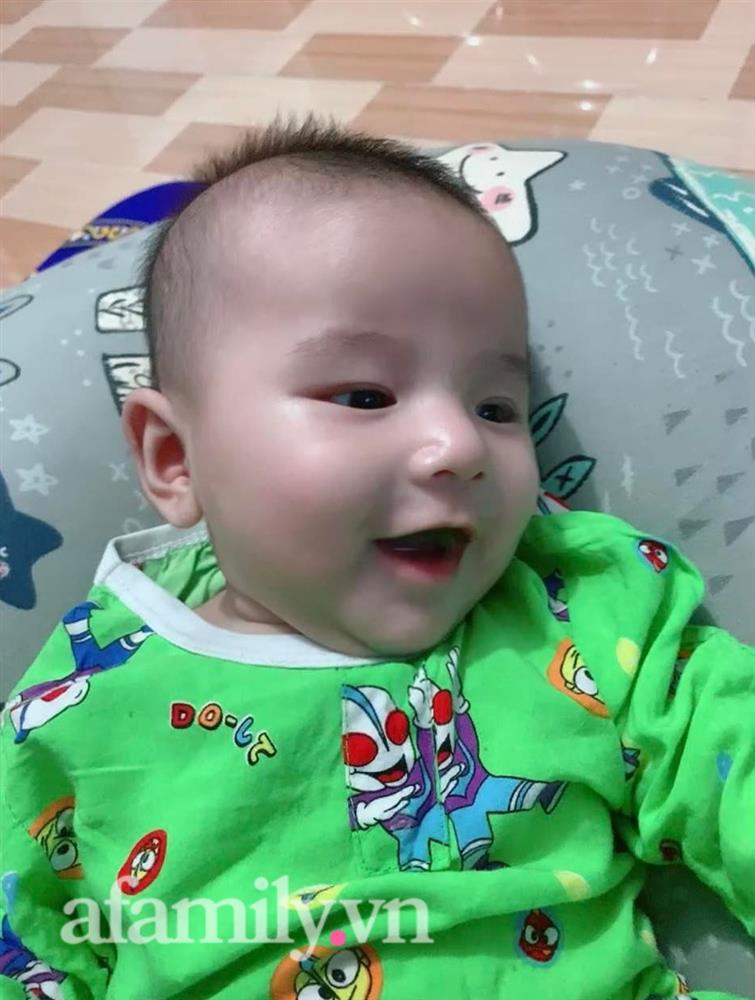 Mẹ trẻ đam mê xin vía lúc bầu, lưu loạt ảnh bé có mũi cao về ngắm, con sinh ra sở hữu diện mạo gây bất ngờ-2