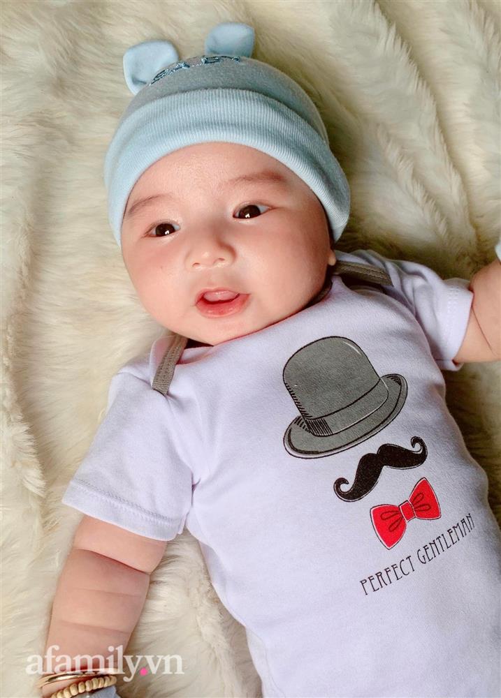 Mẹ trẻ đam mê xin vía lúc bầu, lưu loạt ảnh bé có mũi cao về ngắm, con sinh ra sở hữu diện mạo gây bất ngờ-9