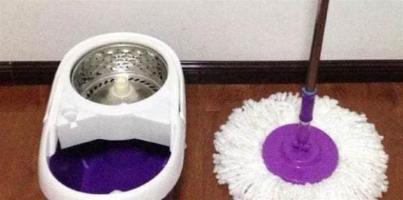 Cây lau nhà có màu đen và bẩn? Hướng dẫn bạn một mẹo nhỏ, ngâm trong nước để dễ dàng loại bỏ bụi bẩn và sáng sạch như mới-7