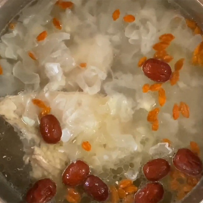 Món canh này vừa ngon vừa dễ nấu lại cực tốt: Ăn hàng tuần thì khỏe re, chẳng lo ốm vặt!-4