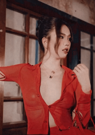 Ngọc Trinh học lỏm gái Pháp mà chưa tới, riêng khúc quan trọng nhất thì ngã ngựa-4