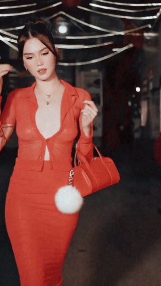 Ngọc Trinh học lỏm gái Pháp mà chưa tới, riêng khúc quan trọng nhất thì ngã ngựa-5