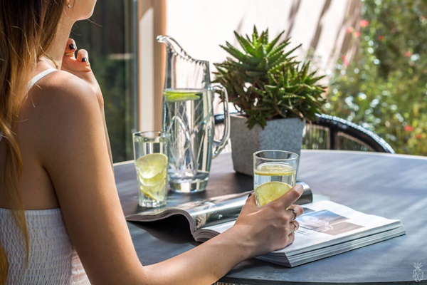 Tống Mỹ Linh sống thọ đến 106 tuổi, cuối đời mà làn da vẫn hồng hào, căng bóng: Bí quyết đến từ 1 thói quen ăn sáng và 2 loại nước cực kỳ rẻ tiền-5