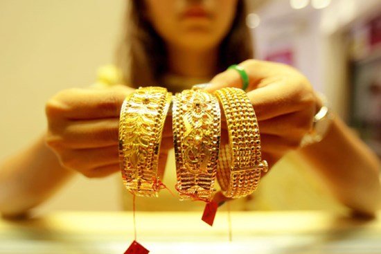 Giá vàng vượt 59 triệu đồng/lượng