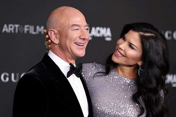 Hình ảnh HOT nhất hôm nay: Tỷ phú Amazon nổi cơn ghen, lên tiếng dằn mặt khi bạn gái liếc mắt đưa tình với tài tử Leonardo DiCaprio-4