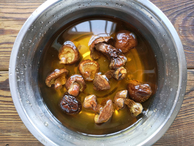 Thực đơn cơm tối chỉ 2 món giản dị ngon lành mà nấu cực nhanh cho ngày đầu tuần bận rộn-1