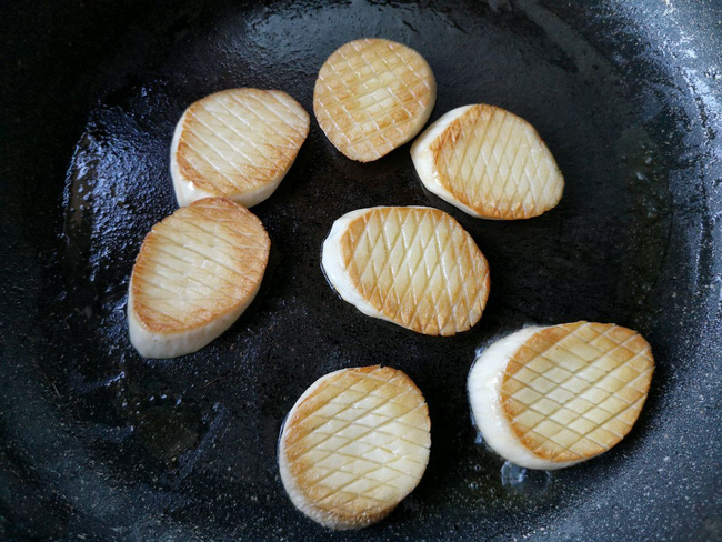 Thực đơn cơm tối chỉ 2 món giản dị ngon lành mà nấu cực nhanh cho ngày đầu tuần bận rộn-4