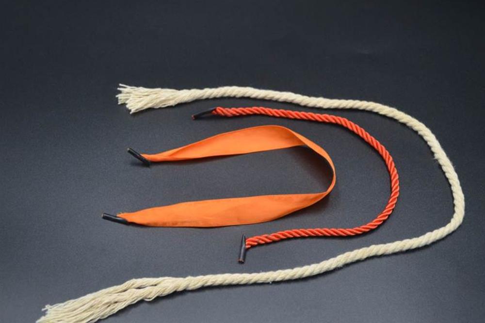 Đặt quai túi giấy bỏ đi trong phòng tắm, có thể tiết kiệm một khoản tiền mỗi năm, rất thiết thực cho mọi gia đình-1