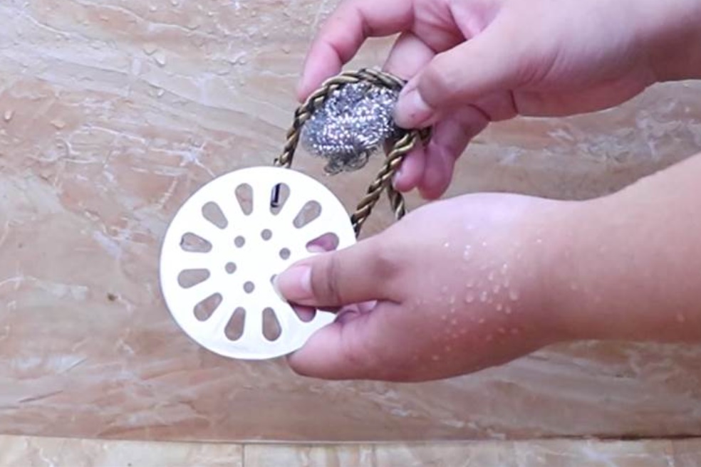 Đặt quai túi giấy bỏ đi trong phòng tắm, có thể tiết kiệm một khoản tiền mỗi năm, rất thiết thực cho mọi gia đình-6