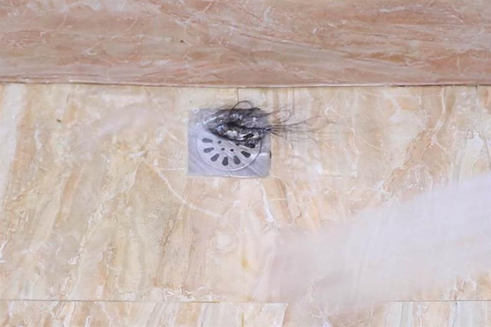 Đặt quai túi giấy bỏ đi trong phòng tắm, có thể tiết kiệm một khoản tiền mỗi năm, rất thiết thực cho mọi gia đình-8