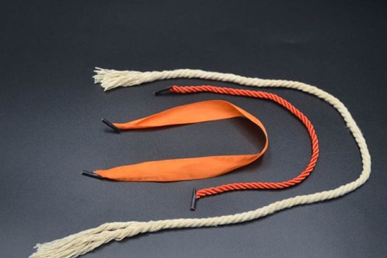 Đặt quai túi giấy bỏ đi trong phòng tắm, có thể tiết kiệm một khoản tiền mỗi năm, rất thiết thực cho mọi gia đình