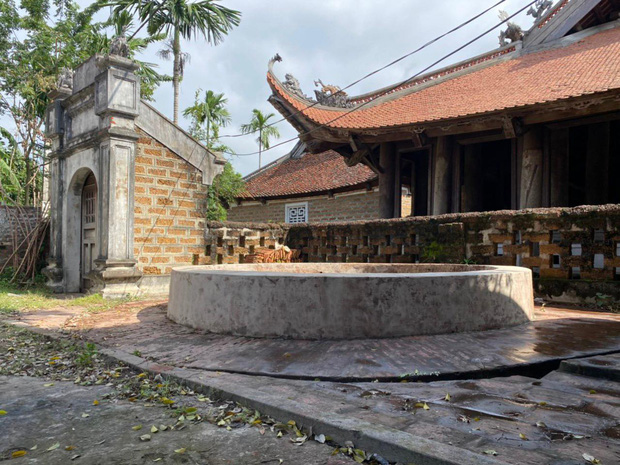 Hà Nội: Người dân làng Đường Lâm bức xúc vì giếng cổ bị đoàn phim tự ý tô vẽ, làm mới để lấy bối cảnh-4