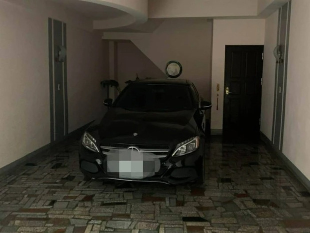 Không thấy khách trả phòng, nhân viên khách sạn lên kiểm tra phát hiện cặp đôi khỏa thân tử vong trong phòng tắm-2