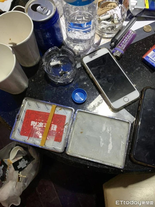 Không thấy khách trả phòng, nhân viên khách sạn lên kiểm tra phát hiện cặp đôi khỏa thân tử vong trong phòng tắm-3