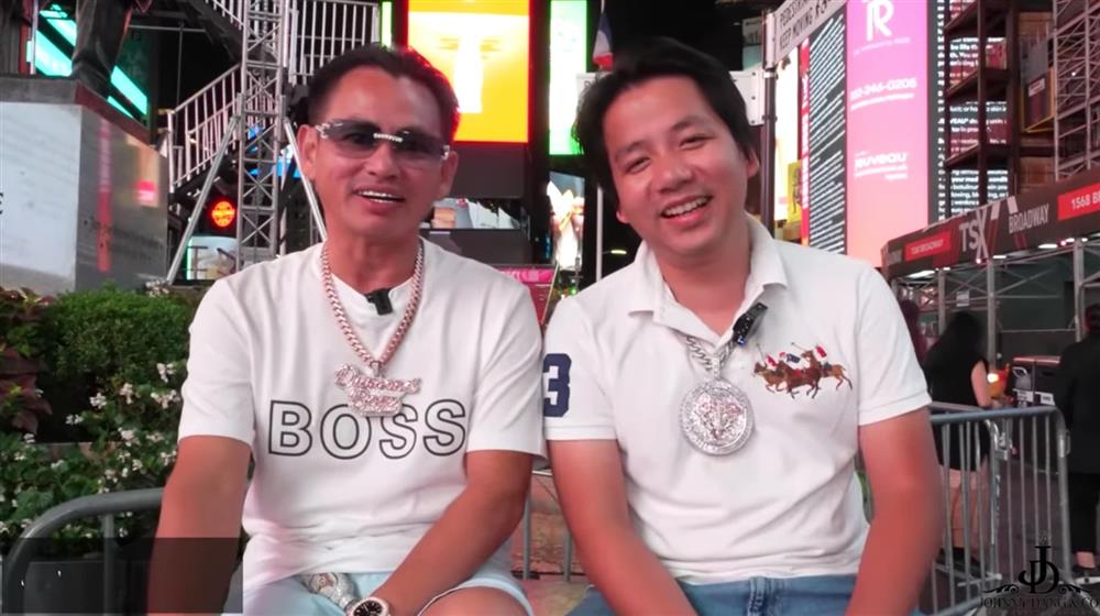 Khoa Pug vừa có động thái MỚI: Giữ nguyên thái độ giữa tin đồn cạch mặt, đem theo 1 thứ lên tới 700 triệu liên quan đến Johnny Đặng-1