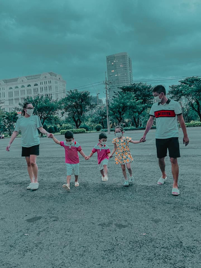 Sao nữ Vbiz từ chối được con riêng của chồng gọi là mẹ, bỏ mặc cảnh báo nguy cơ cao để sinh nhóc tỳ thứ 3-18