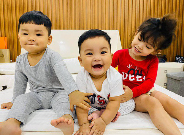 Sao nữ Vbiz từ chối được con riêng của chồng gọi là mẹ, bỏ mặc cảnh báo nguy cơ cao để sinh nhóc tỳ thứ 3-10