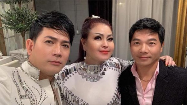 Diễn viên từng lộ clip nóng Yến Vy khoe loạt ảnh mới: Thân hình và nhan sắc so với 16 năm trước liệu có thay đổi?-4