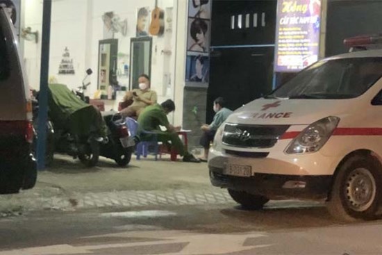 Vụ cô gái bị đâm chết trong phòng trọ: Kẻ ra tay sát hại cũng bị một vết đâm thấu bụng