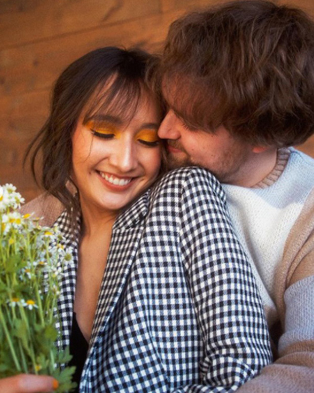 Màn đọ sắc của 2 ái nữ nhà nhạc sĩ Anh Quân: Ít ai biết chênh nhau 8 tuổi, Anna Trương còn nói 1 câu xúc động với em gái cùng cha khác mẹ-5