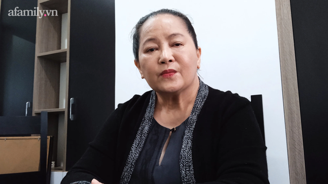 Vụ bác sĩ bị tố hiếp dâm nữ đồng nghiệp ở Huế: Mẹ bị cáo mong một bản án công bằng-2