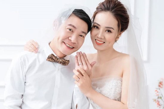 Rộ nghi vấn bà xã Công Lý đang mang thai con đầu lòng, chính chủ lên tiếng làm rõ