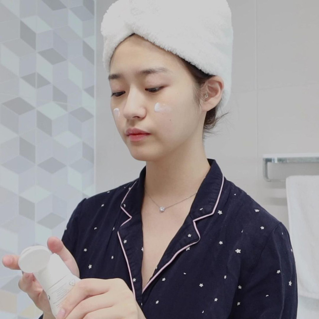 4 lỗi tẩy da chết trầm trọng đến nỗi có thể khiến da kích ứng, khô như ngói trong mùa đông-3