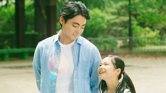 Con gái mặc váy ngắn sà vào lòng bố, mẹ nhắc nhở nhiều lần không được bèn lên mạng xin ý kiến, các mẹ tranh luận sôi nổi-4