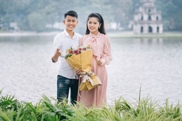 Đồng Văn Hùng của Ẩm thực mẹ làm” khoe ảnh vợ sắc vóc xinh như hot girl, duy chỉ có một chi tiết khiến ai cũng phải bật cười-8