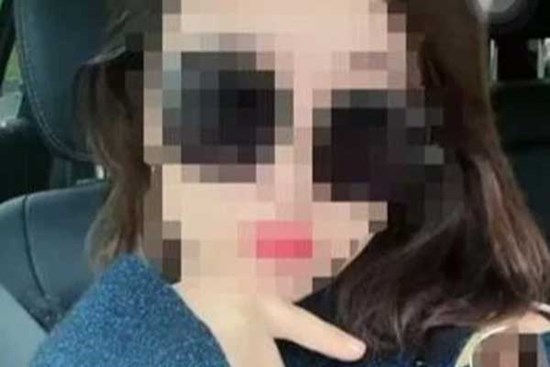 Người đàn ông bị vợ con từ mặt vì một bức ảnh 