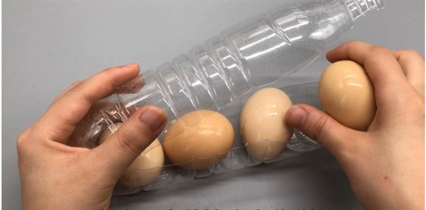 Cho khăn vào chai nhựa hóa ra có công dụng tuyệt vời, điều đơn giản nhưng có lẽ 90% mọi người không biết-4