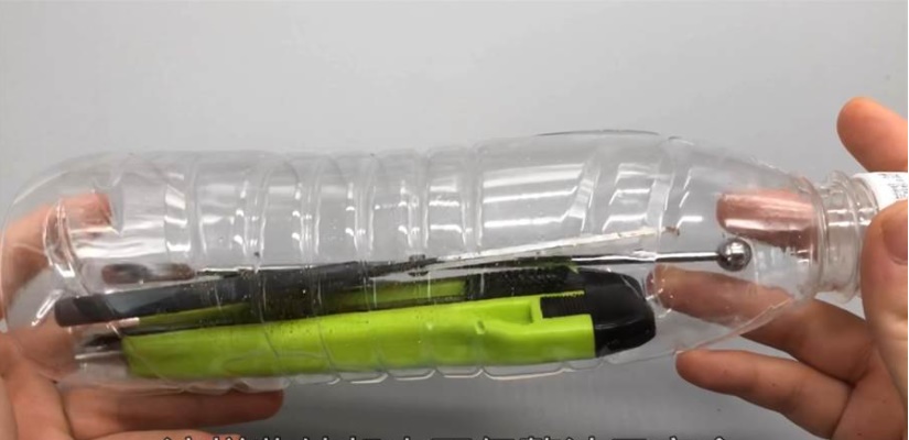 Cho khăn vào chai nhựa hóa ra có công dụng tuyệt vời, điều đơn giản nhưng có lẽ 90% mọi người không biết-6