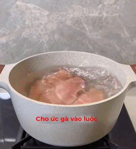 Trời lạnh có gà xé cay ăn vặt là số 1, chẳng cần lò nướng hay nồi chiên không dầu cũng làm được ngon ơ!-1