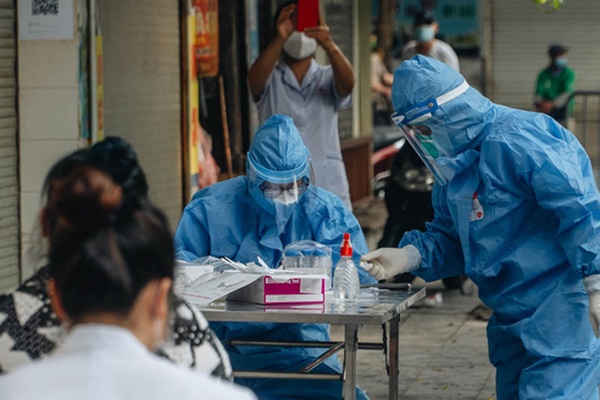 Ngày 10/11, Hà Nội thêm 140 ca mắc Covid-19 mới, có 28 ca ngoài cộng đồng-2