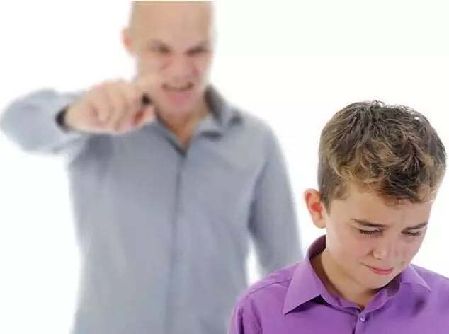 Những câu nói của cha mẹ làm con buồn nhất: Nếu lắng nghe, bạn sẽ hiểu tại sao!-6