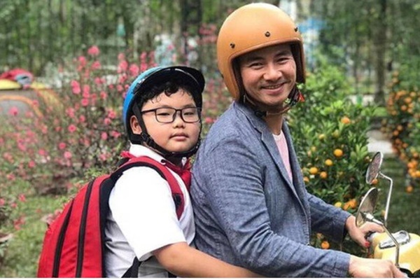 Bi béo đi xe ôm gặp ngay tổ lái: Cậu nhóc khiếp vía nhưng vẫn nói 1 câu cực mặn, xứng đáng nhận điểm 10 vì ý thức giao thông-3