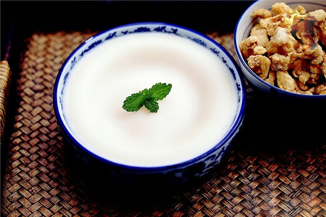 Rán mỡ lợn, nhiều người làm sai ngay bước đầu, đầu bếp mách cách nấu để cả năm không hôi-5