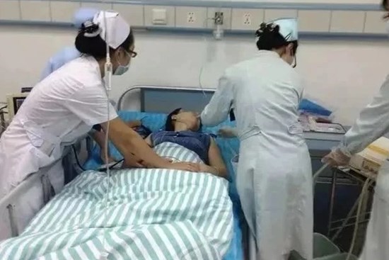 Cô gái 17 tuổi nhập viện do tiêu chảy, ruột đầy ký sinh trùng do 1 món ăn tươi ngon được nhiều bạn trẻ yêu thích