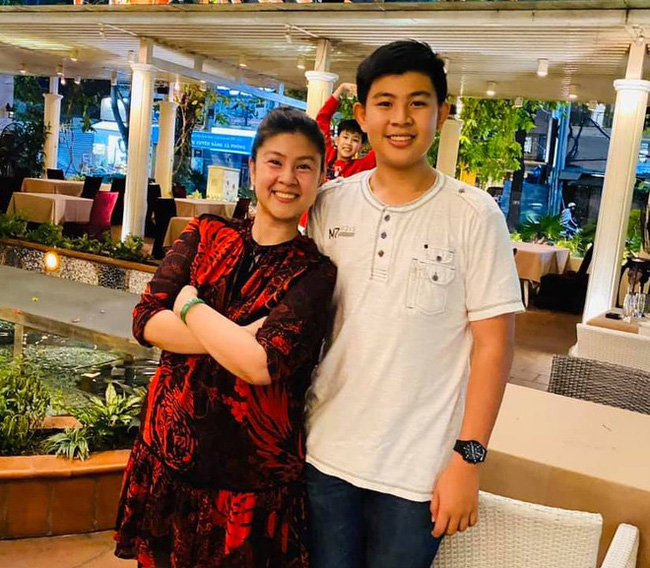 Thông tin hiếm hoi về cậu con trai của Phước Sang - Kim Thư-1
