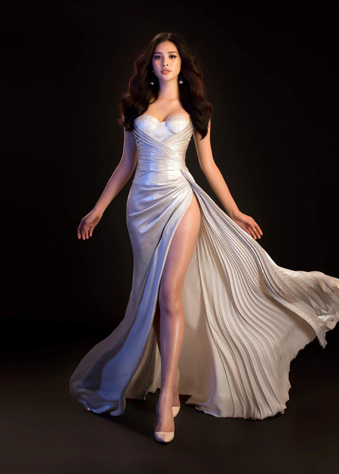 Có một nàng Hậu lại đâm đầu vào chiếc váy xẻ tanh bành ai cũng hãi nhưng công nhận khoe được chân dài-10