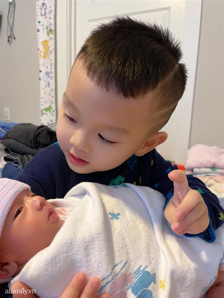 Nhìn qua bức ảnh tưởng 4 chị em nhưng sự thật phía sau khiến ai cũng giật mình-7