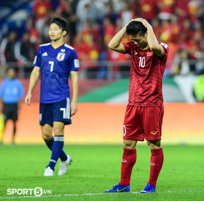 Công Phượng từng khiến hàng thủ Nhật Bản chao đảo, VAR từ cứu đến hạ gục tuyển Việt Nam-6