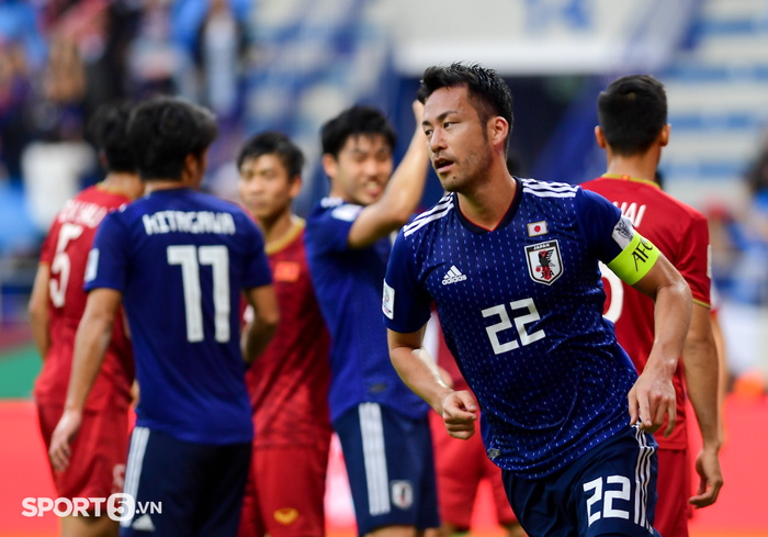 Công Phượng từng khiến hàng thủ Nhật Bản chao đảo, VAR từ cứu đến hạ gục tuyển Việt Nam-7