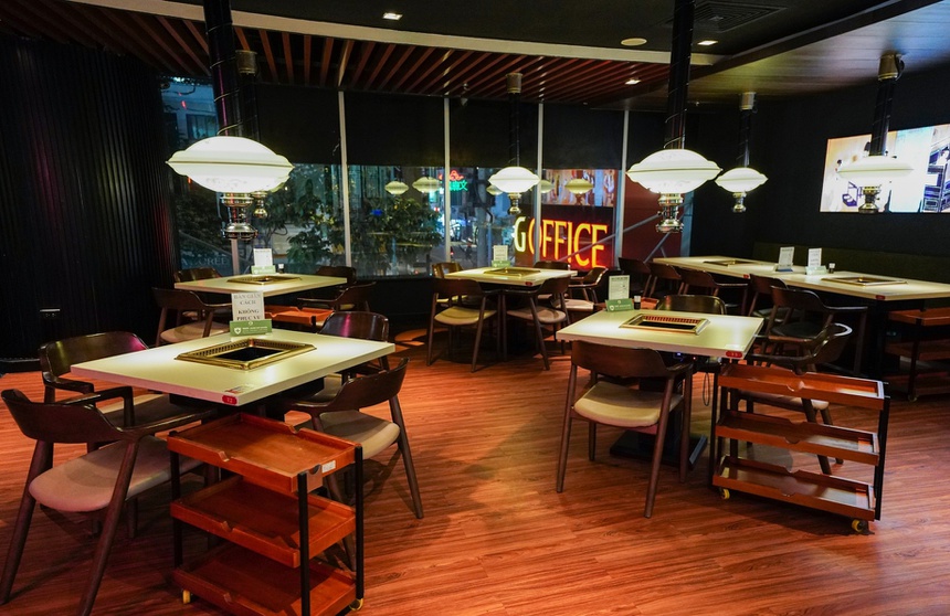 Nhà hàng, quán ăn lao đao vì cơn bão giá xăng, gas-2