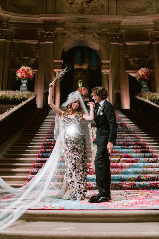 Hôn lễ thế kỷ của đại tiểu thư gia tộc số 1 nước Mỹ: Đẹp cổ tích trong từng chi tiết, đẳng cấp giới siêu giàu quá mức choáng ngợp-5