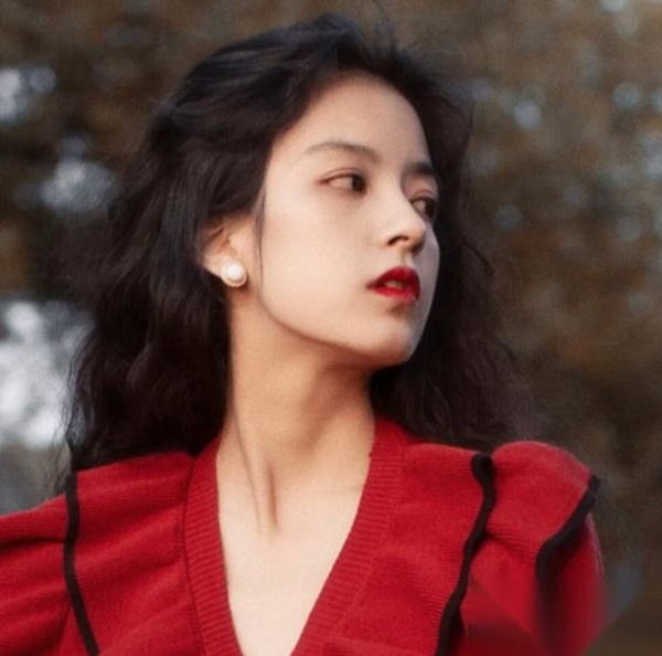 Cận cảnh soi ổ vi khuẩn trên da đầu dưới kính hiển vi và cảnh báo 4 thời điểm gội đầu cực độc, dễ gây đột quỵ, thậm chí tử vong nhanh-1