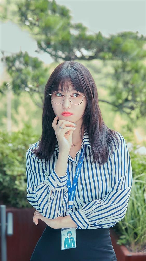 TWICE xuất sắc khi diện đồ công sở, đi làm văn phòng thật thì sẽ sành điệu hết phần chị em đồng nghiệp-4