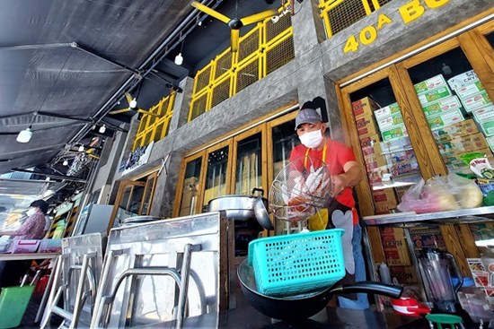 Phố bar Bùi Viện thảm cảnh chưa từng có: Từ quẩy tới bến nay lỗ tới xương