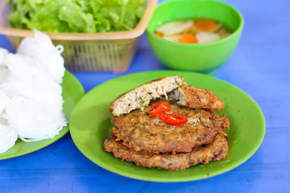 Quán chả rươi hút khách theo công thức ba xoa hai đập, chỉ bán theo mùa-8